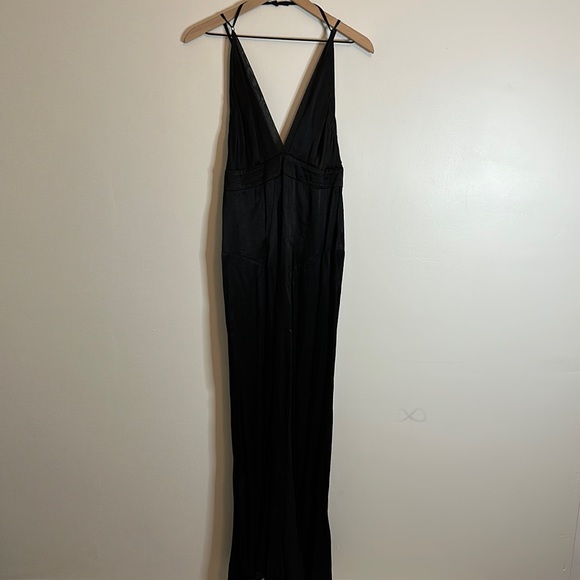 Topshop Dresses & Skirts - Topshop Black Satin Maxi Dress - Size 6